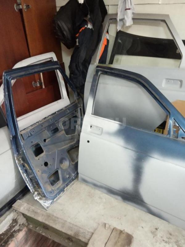 Двери на ваз, покрашеная-8000, остальное по5000. - Орск