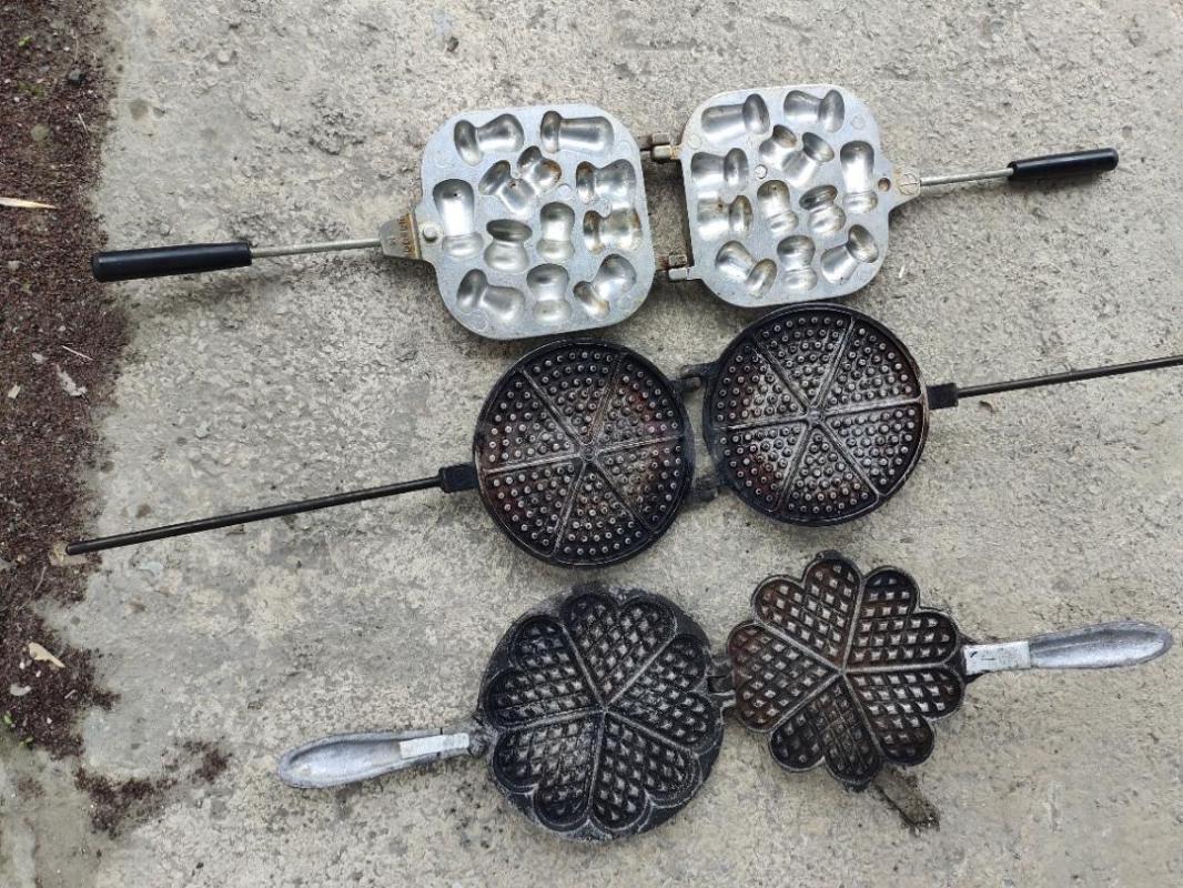 орешницы----600р --сердечки и треугольники,1300р ---грибочки - Новотроицк