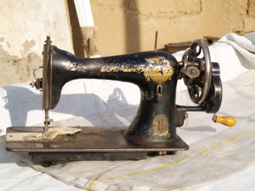 Швейные машинки Зингер и Госшвеймашина, раритет  цена  за  обе - Орск