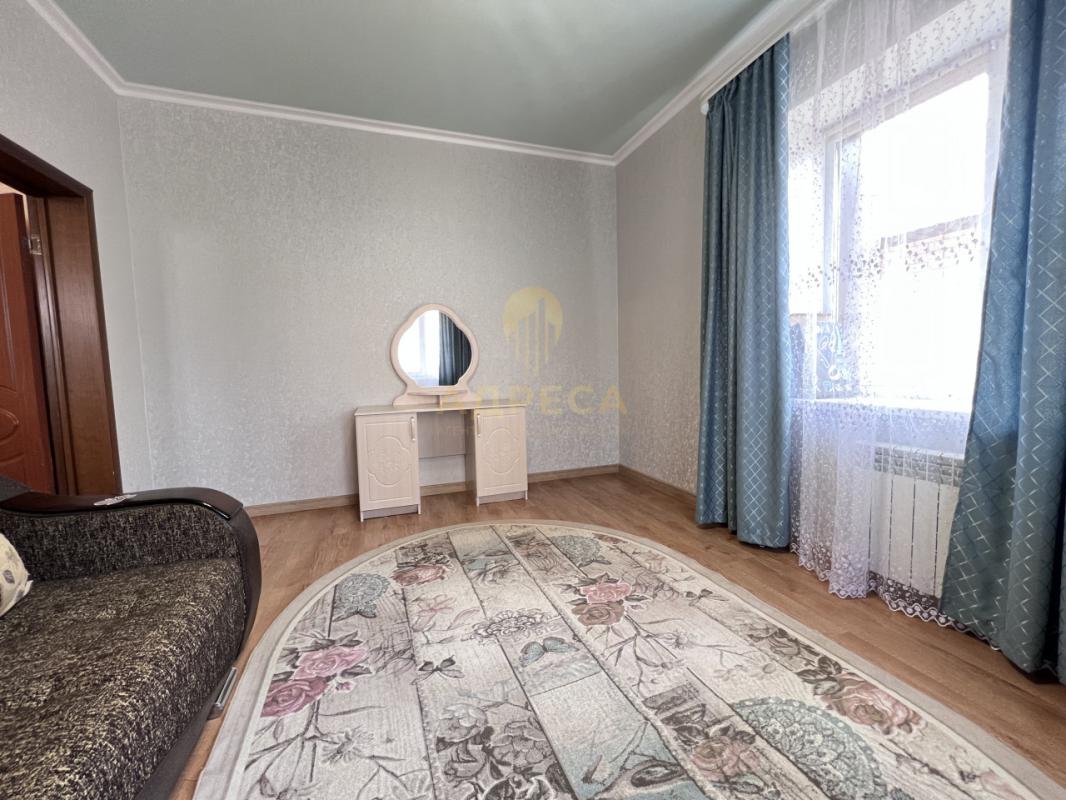 Продаётся просторный и надёжный дом для большой семьи в поселке Ленина ( Заречье) со всей необходимо - Ленина