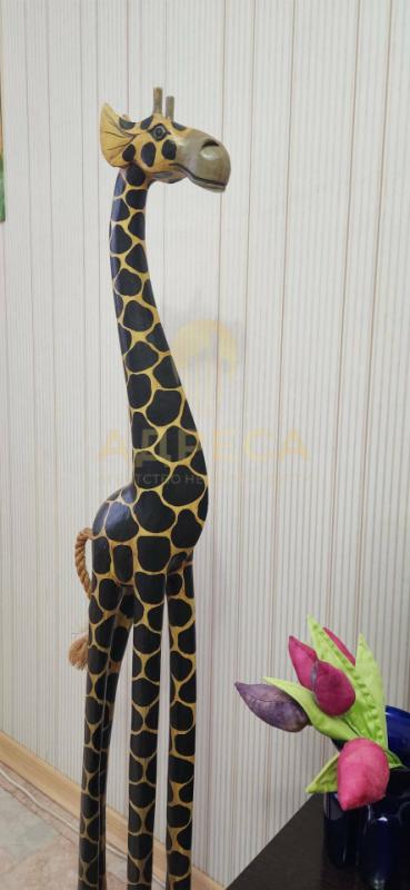 Продается трехкомнатная квартира на 1 этаже, без балкона.📍 Расположение: Удобный первый этаж. - Оренбург