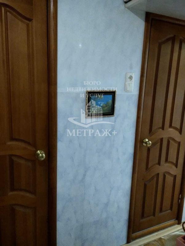 Продам 2х комнатную квартиру с раздельными комнатами в центре города с хорошо развитой  инфраструкту - Орск