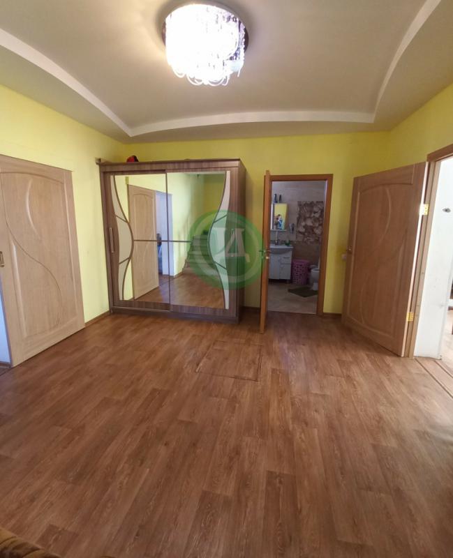 Продается уютный, двух этажный дом по ул. - Орск