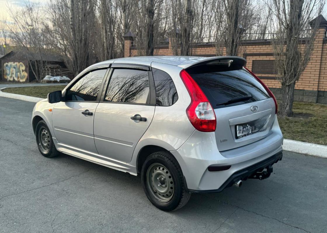 Калина 2 8 клапанная 
Эур 
АБС 
Сигнализация 
Музыка 
Чистый ухоженный салон - Орск