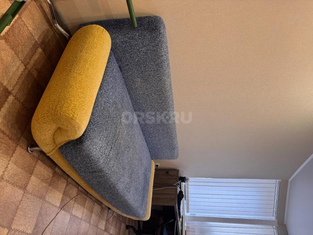 Продам диван б/у, раскладной, в хорошем состоянии 2200*750мм  в  сборе - Орск