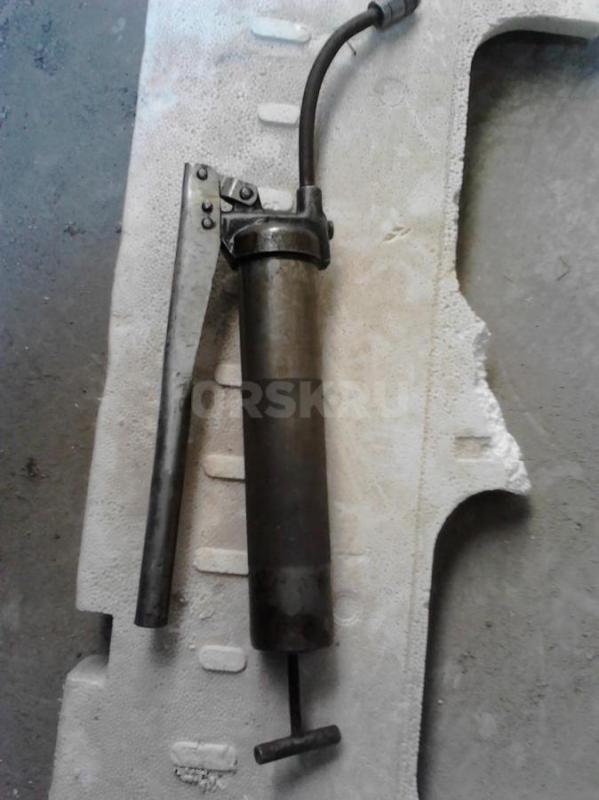 Продам стальные заплетенные тросы: 6, 4, 2,8, 2,5м; пресс-масленку; ключи рожковые. - Орск