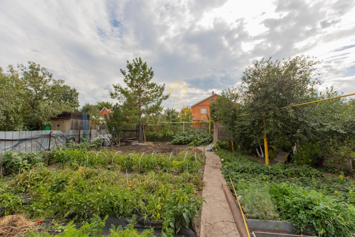 Продаётся 2-х этажный дом с земельным участком площадью 6 соток. - Оренбург