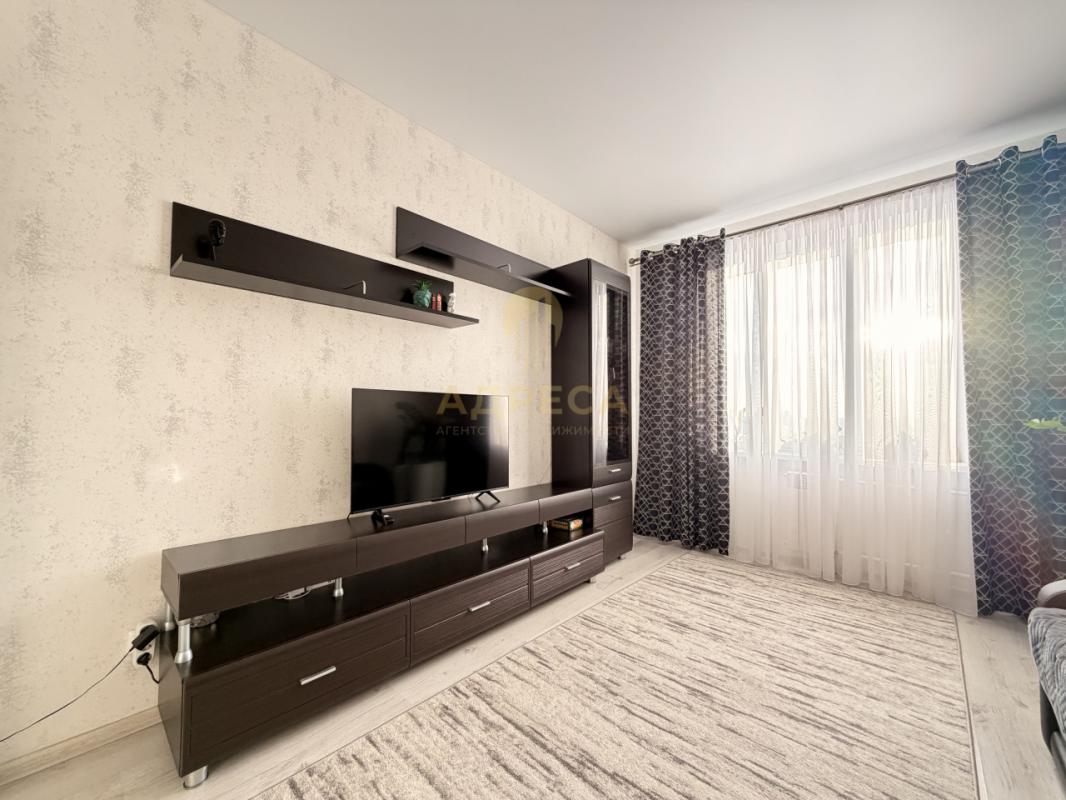 Продается уютная квартира по улице Карпова 3/1, полностью с ремонтом, расположенная на 17-м этаже мо - Оренбург