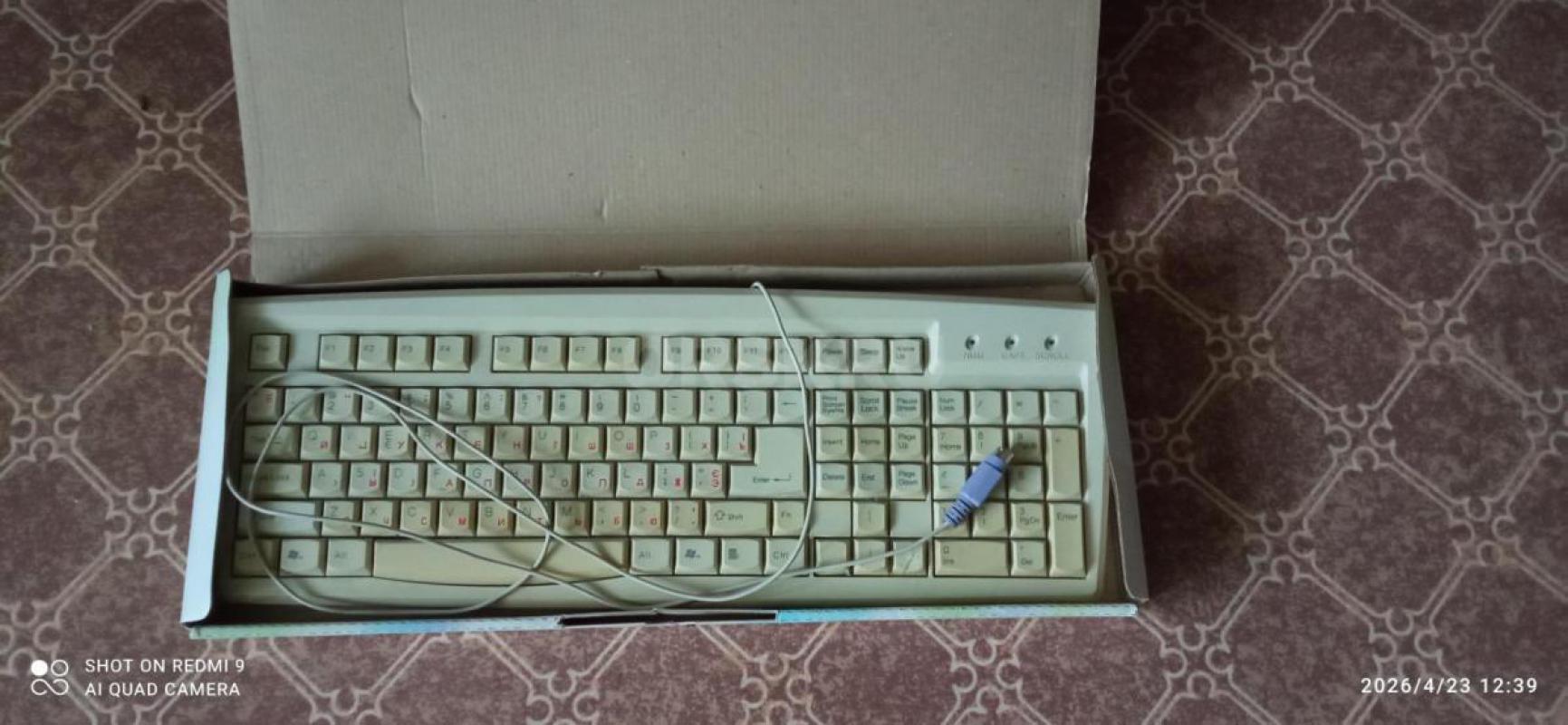 продам клавиатуру ps/2 - Орск