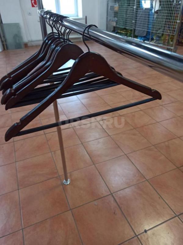 Различные плечики для одежды,цена 30 р за шт. - Орск