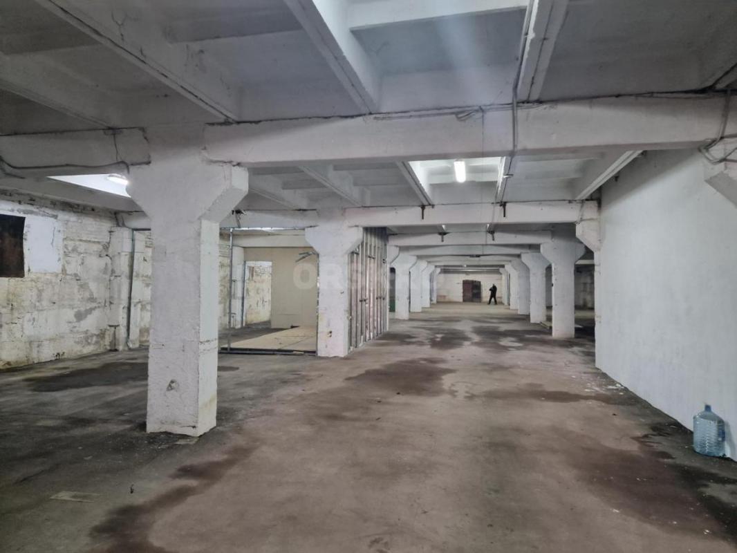 Сдам склад ЖБ 815 кв. - Орск