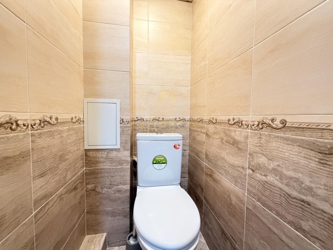 Продается 3-кoмнатнaя квартира нa 4 - этаже 9-ти этажного КИРПИЧНОГО дома по адресу ул. - Оренбург