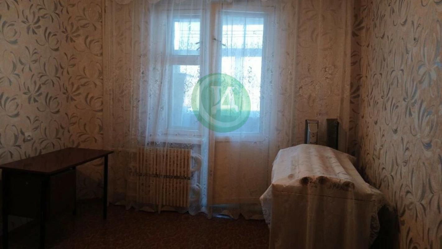 Продаётся трёхкомнатная квартира улучшенной планировки в панельном доме в районе ОЗТП, ул. - Орск