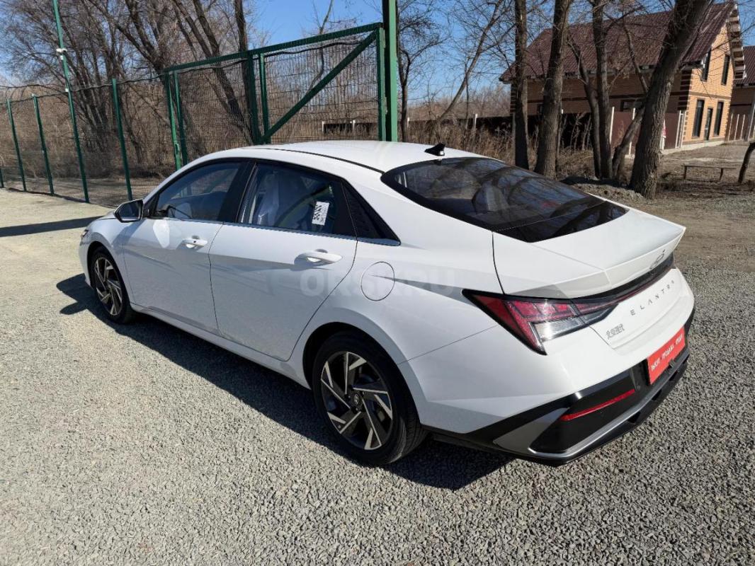 Продаётся новый автомобиль 
HYUNDAI ELANTRA 1.5L CVT LUX Premium Edition Пред максимальная комплект - Орск