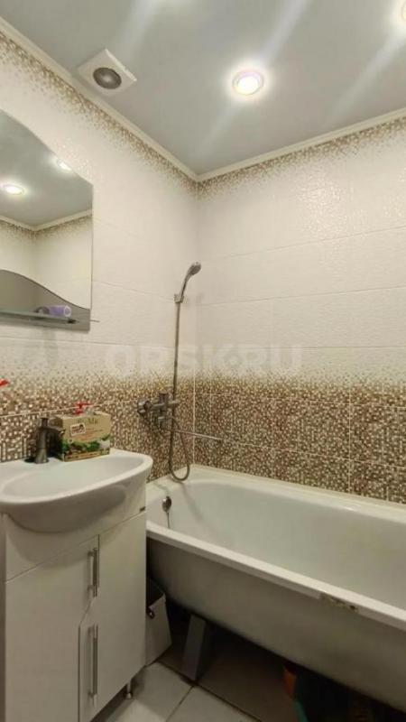 Продам 1-комнатную квартиру улучшенной планировке в тихом, спокойном районе города по адресу: ул. - Орск