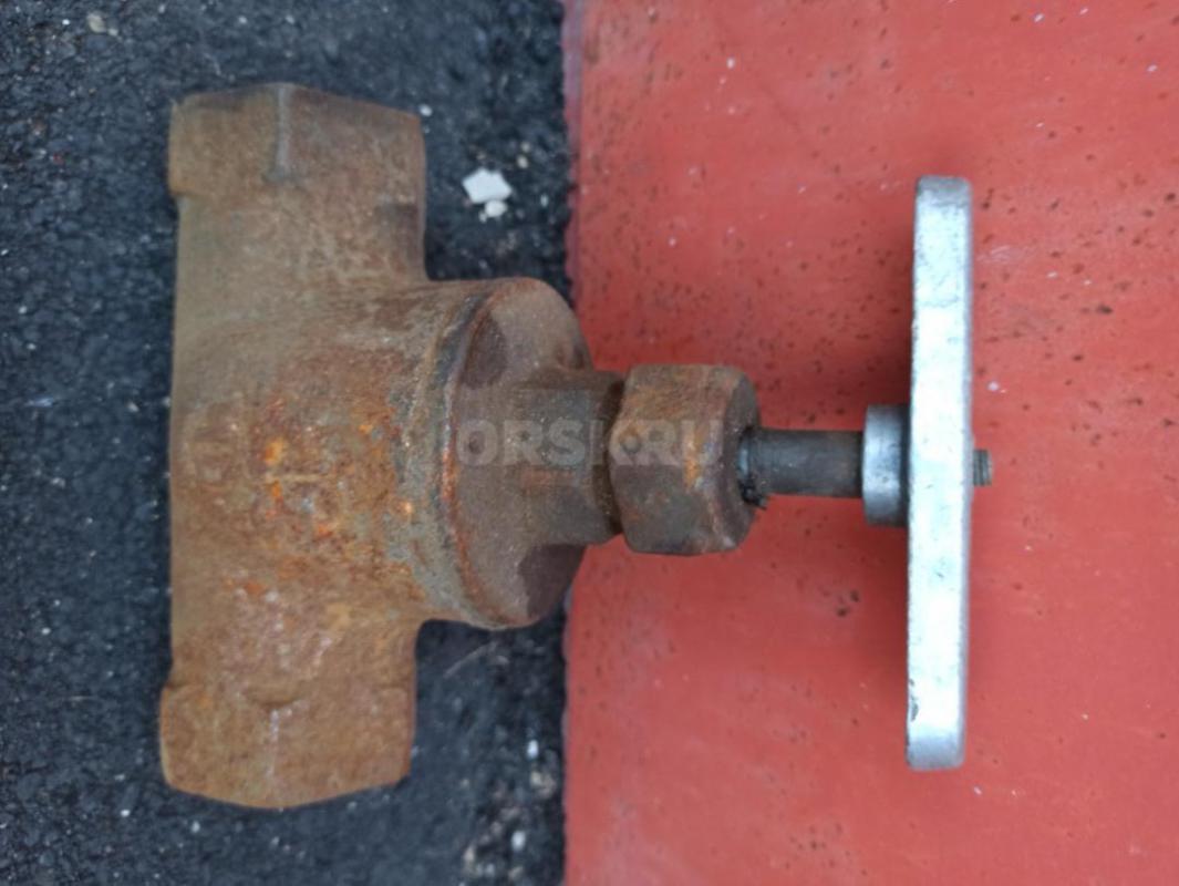 Кран водяной хорошее состояние внутр диам 45 - Орск