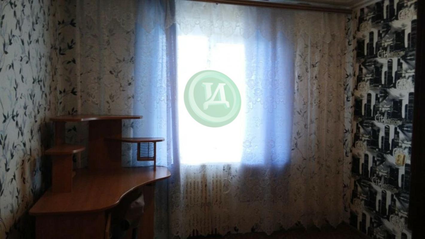 Продаётся трёхкомнатная квартира улучшенной планировки в панельном доме в районе ОЗТП, ул. - Орск