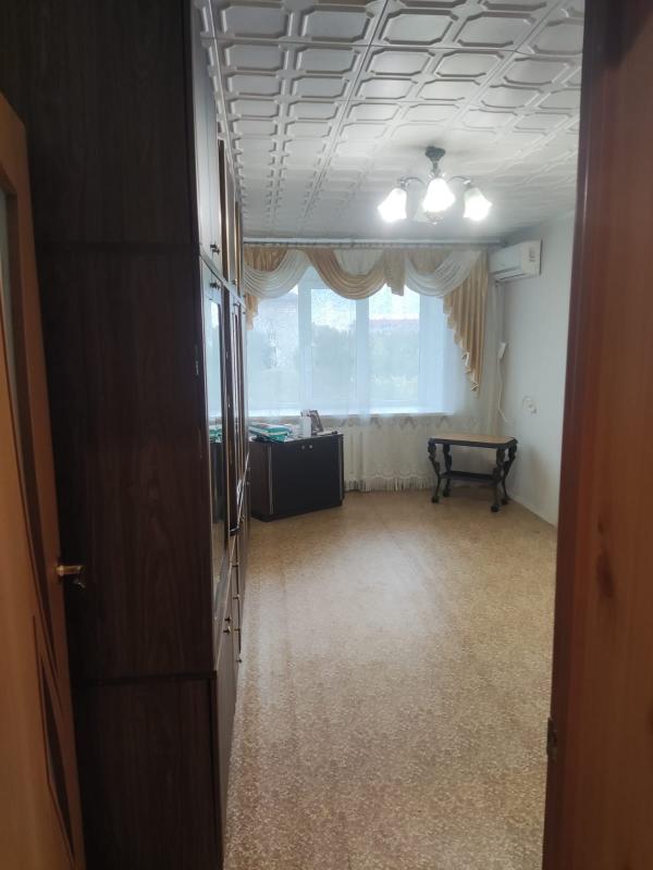 Срочно продается просторная светлая двухкомнатная квартира площадью 47,1 кв. - Гай