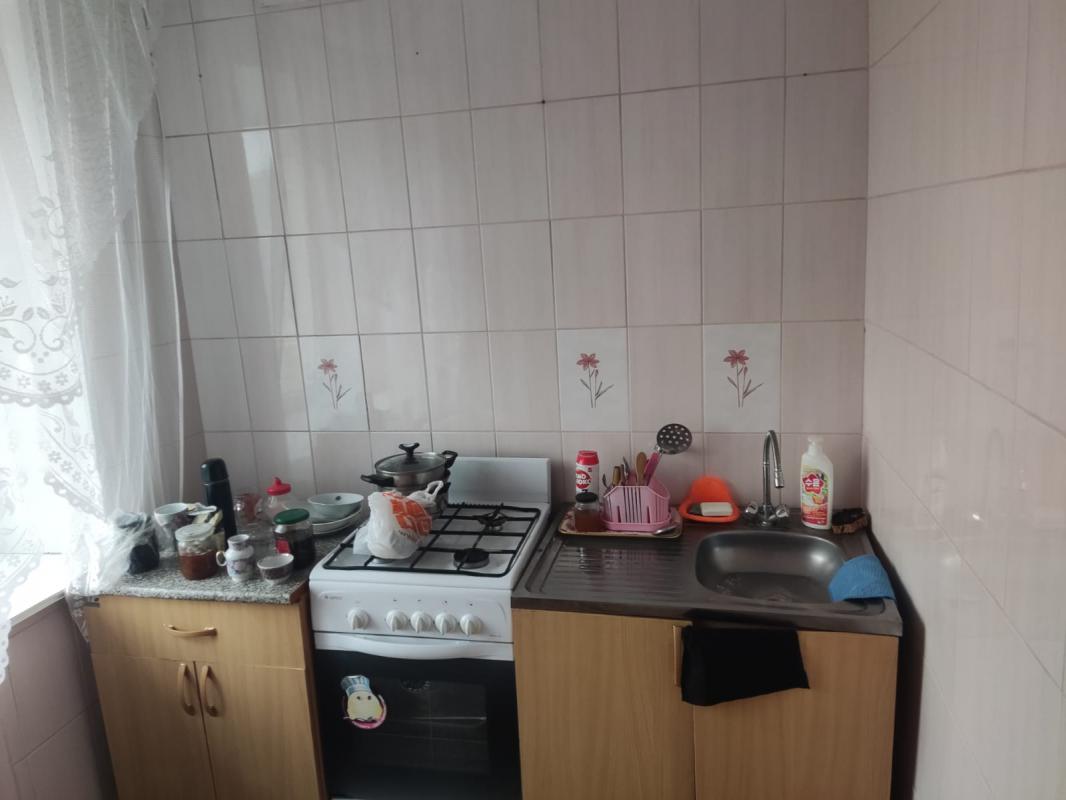 Срочно продается просторная светлая двухкомнатная квартира площадью 47,1 кв. - Гай