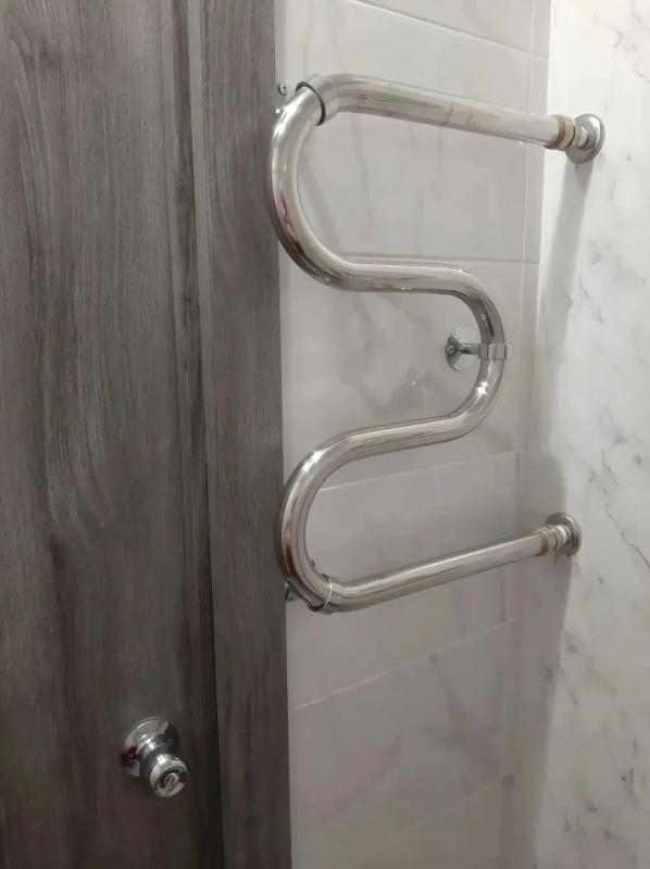 1 собственник, капитальный ремонт, все поменяно, медная проводка, стены пол выровнены, линолиум, две - Новотроицк