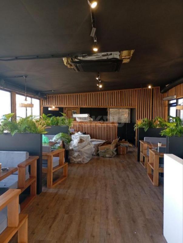 Продам отдельно стоящее здание по ул. - Орск