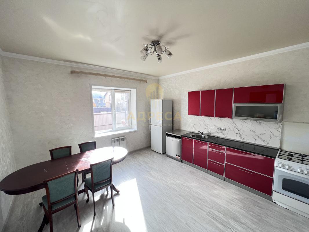 Продаётся просторный и надёжный дом для большой семьи в поселке Ленина ( Заречье) со всей необходимо - Ленина