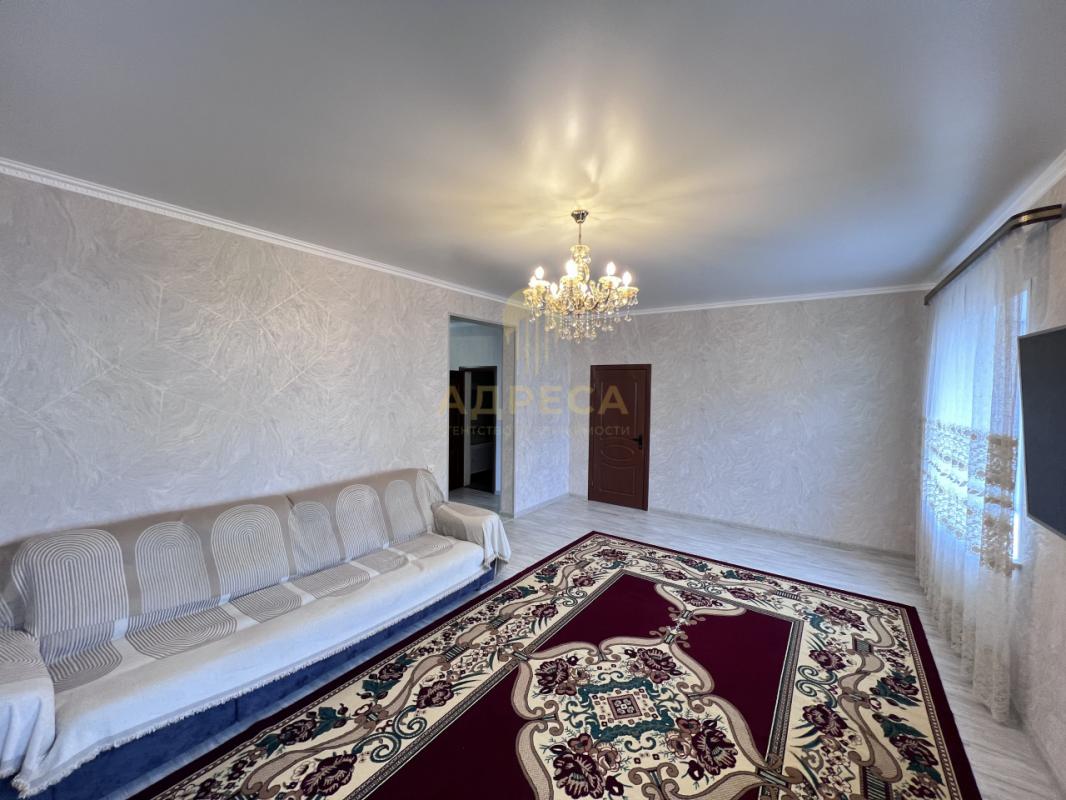 Продаётся просторный и надёжный дом для большой семьи в поселке Ленина ( Заречье) со всей необходимо - Ленина