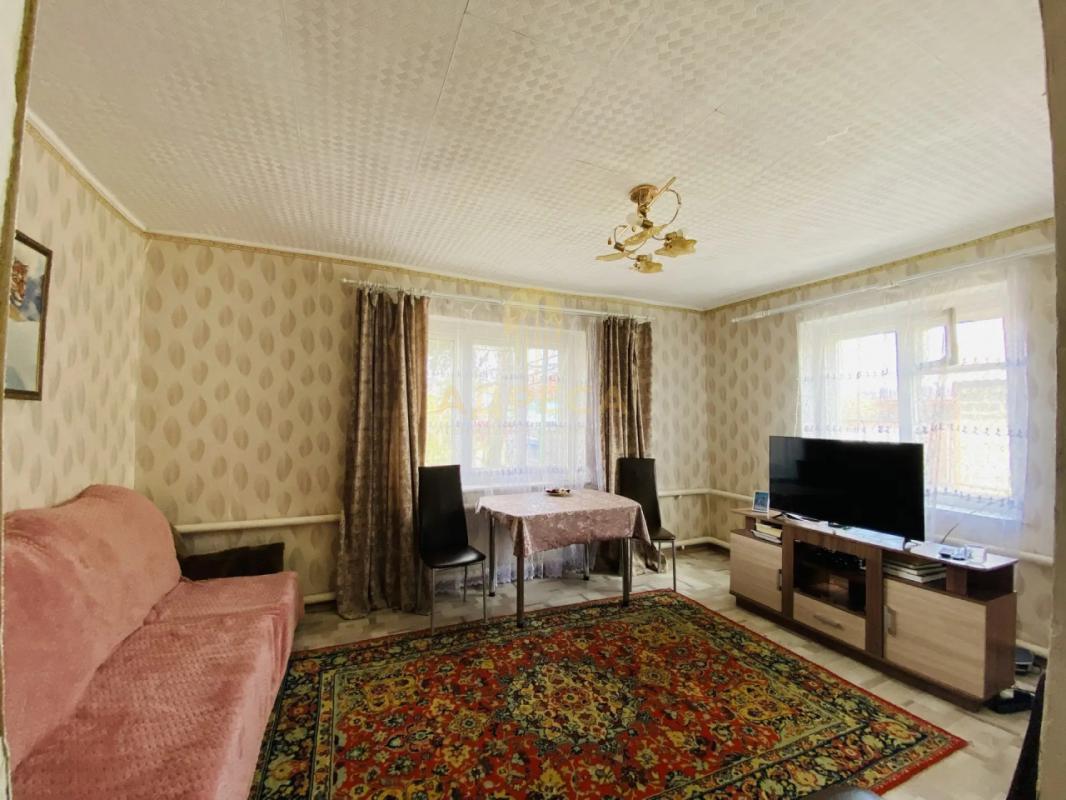 Продается 4 комнатная квартира площадью 64 кв. - Красный Коммунар