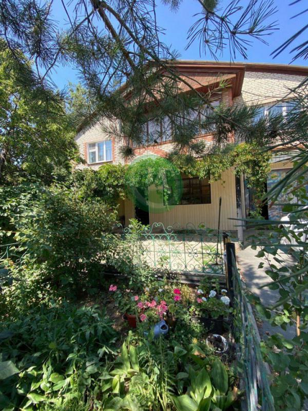 К продаже предлагается индивидуальный жилой дом на земельном участке полностью пригодный для комфорт - Орск