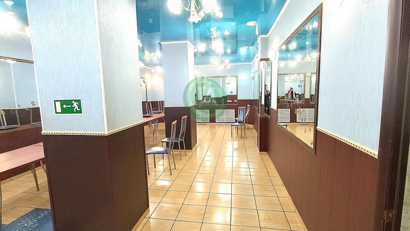 Продам нежилое помещение в котором расположен банкетные залы &laquo;Товиус&raquo;, город Орс - Орск