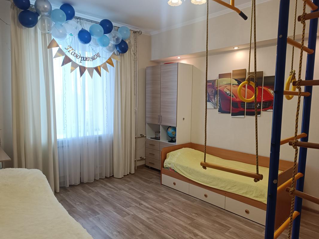 Продается комфортная 3-х комнатная квартира старого типа с нестандартной планировкой. - Новотроицк