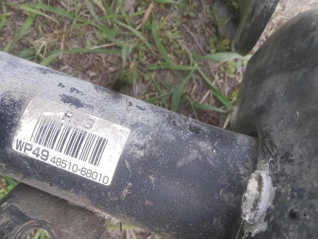 Стойки передние б. у стояли на таете аллион 2004г. 2400руб. - Орск