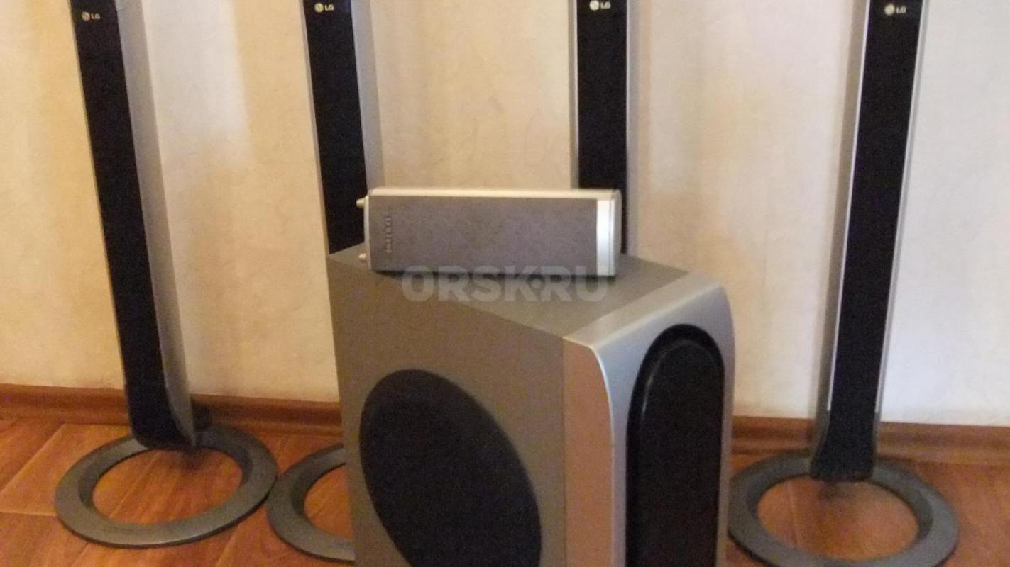 Акустические колонки от домашнего кинотеатра LG в отличном рабочем состоянии. 4 колонки высотой 1м. - Орск
