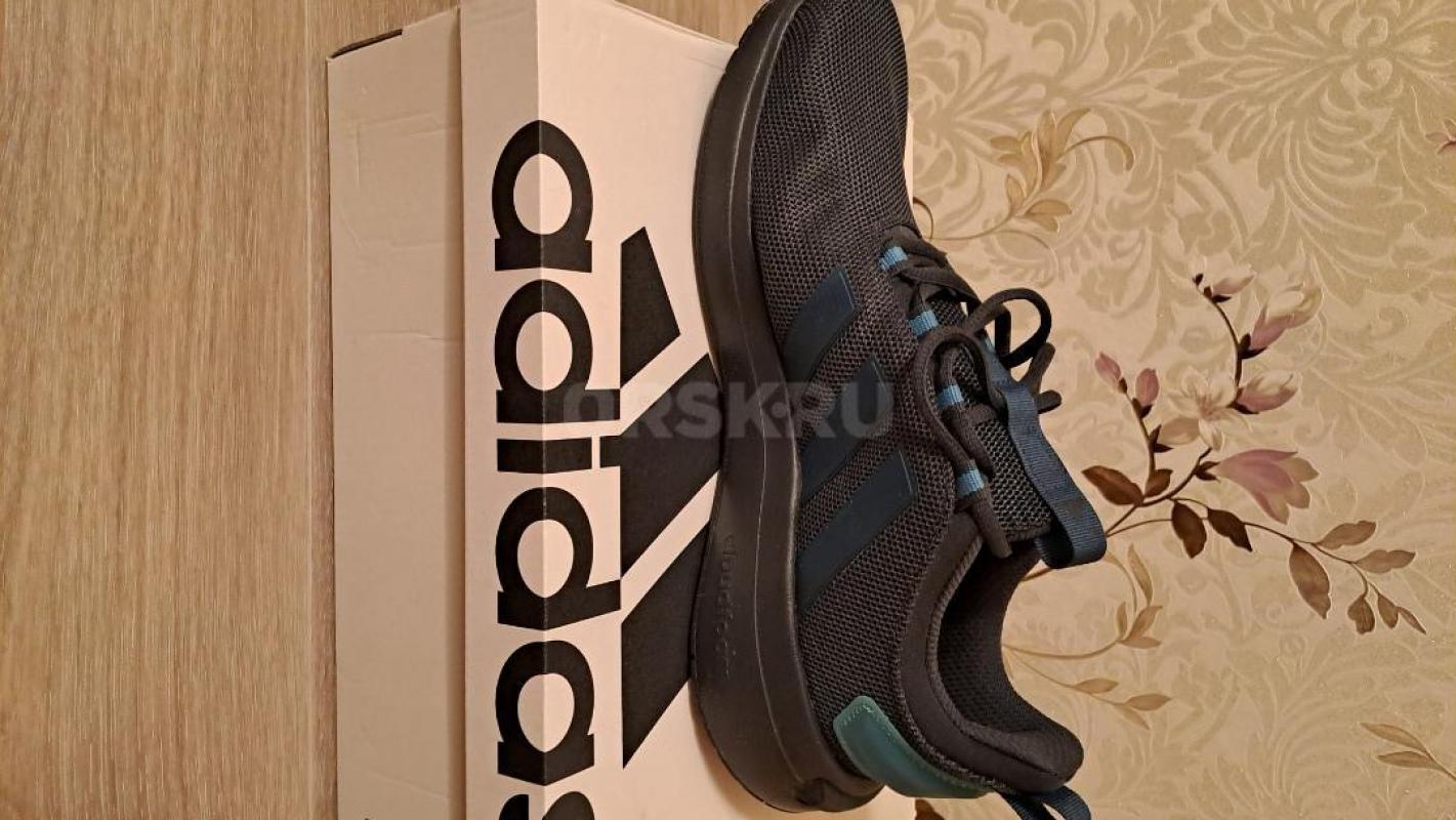 Кроссовки Адидас. - Орск