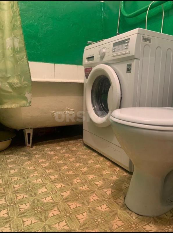 Cдaется двухкомнатная квартира на длительный срок в  центре города. - Орск