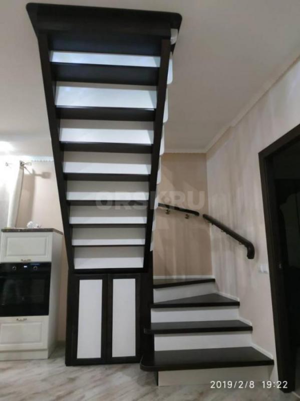 Деревянные изделия на заказ: Лестницы Открыто,закрытого типа,обшивка металлоконструкций деревом. - Орск