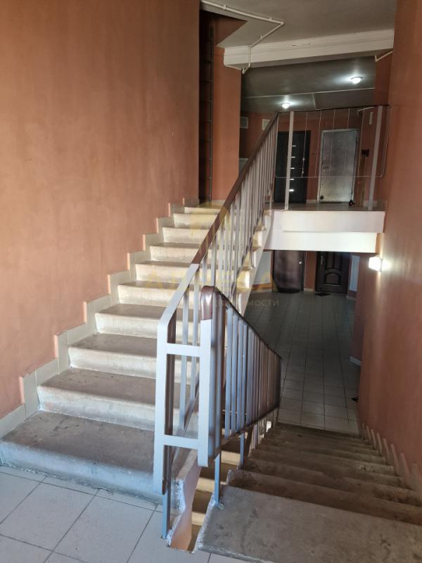 Продается шикарная трехкомнатная квартира, общей площадью 73,5 кв. - Оренбург