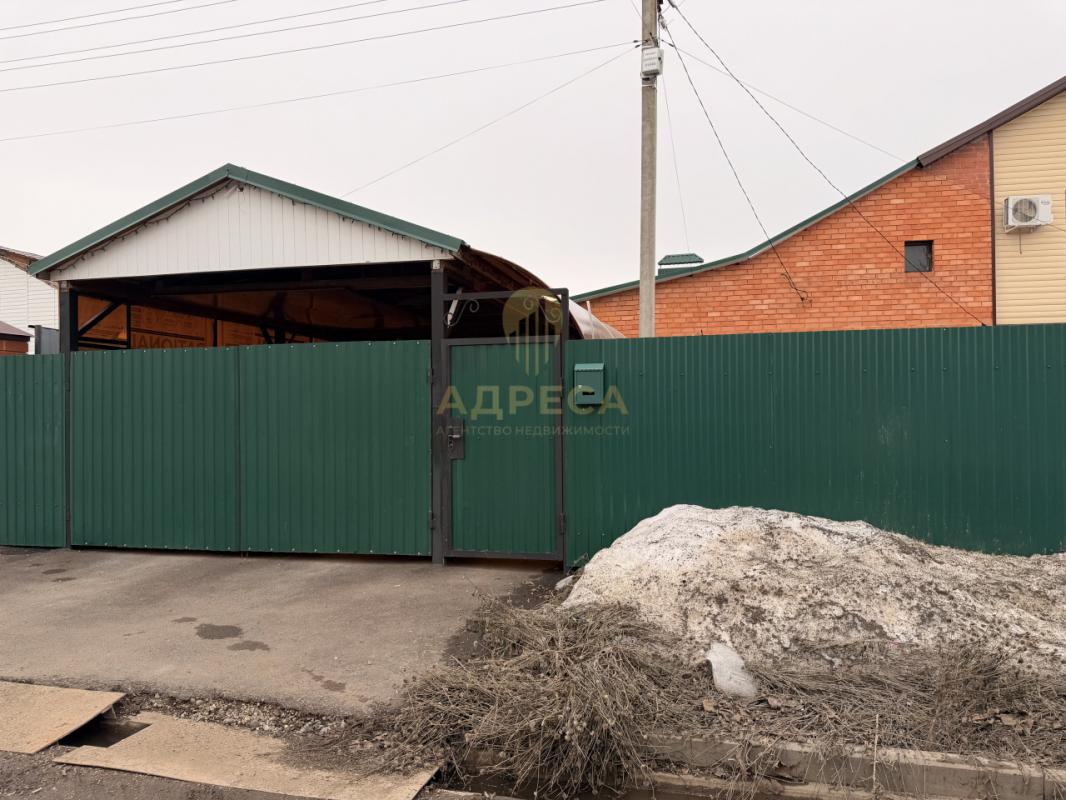 Продаётся дом для большой семьи в поселке Павловка, со всей необходимой инфраструктурой для комфортн - Павловка