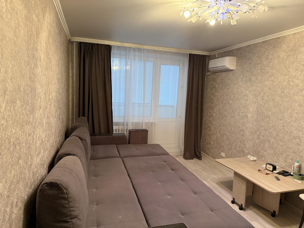 Ориентировочно с 15 мая сдается однокомнатная квартира улучшенной планировки с новым евроремонтом, в - Новотроицк