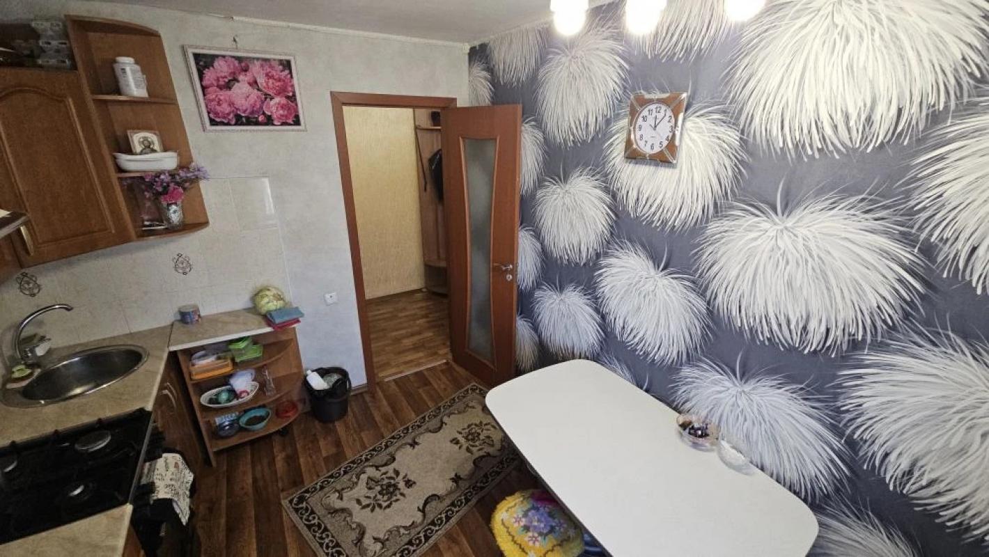 ‎‎🏢 Продам шикарную квартиру на Зеленой, 16! 🏢
‎
‎💎 Кирпичный дом, комфортный 4 этаж.
‎💎 Раздельные - Новотроицк