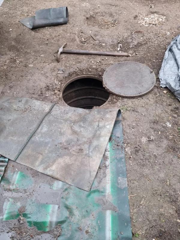 В доме есть вода газ новый котел настенный и горячая вода переливной септик во всём доме тёплый пол - Новотроицк