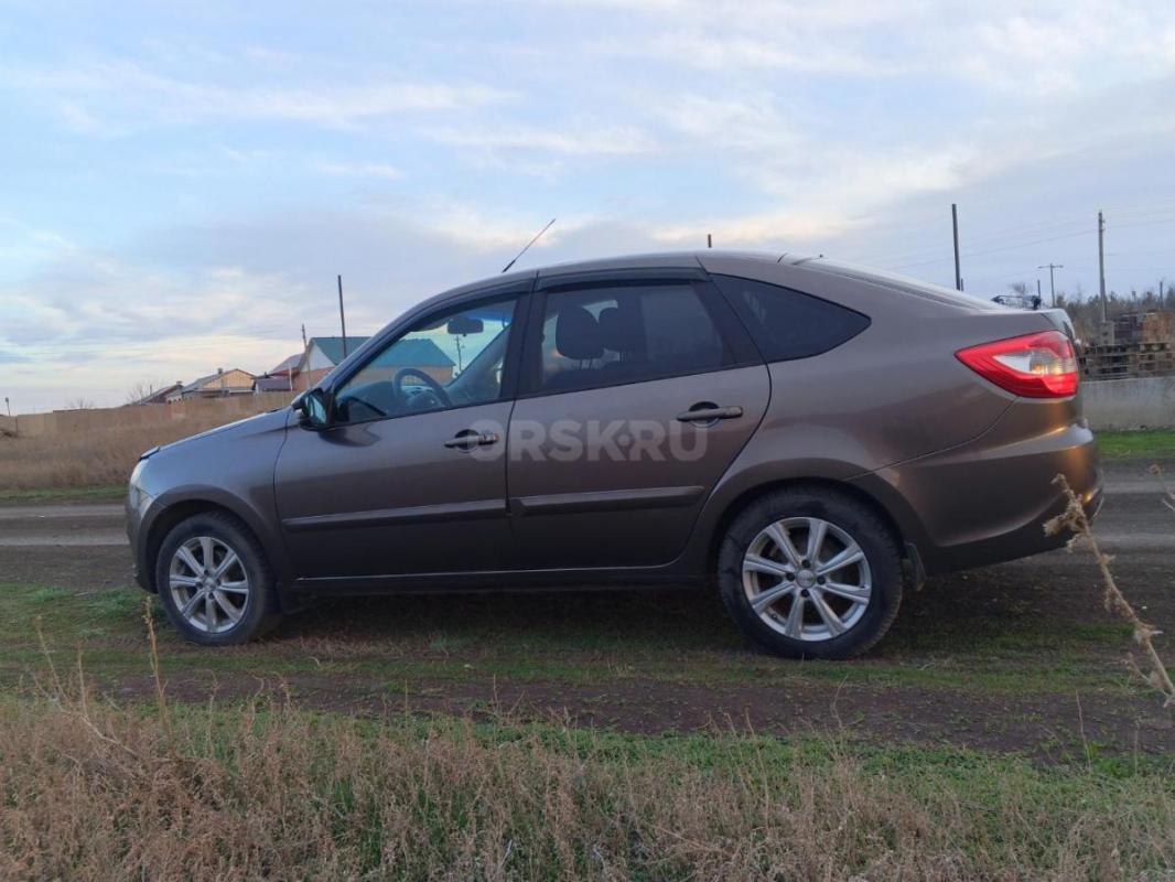 Продам в отличном состоянии Гранту , на полноценном автомате, 2019 года. - Орск