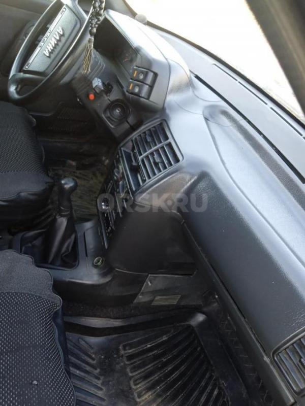 Продам двенашку 2004 года дно пороги целые рыжики есть но не ржавая один нюанс машина на вечной реги - Орск