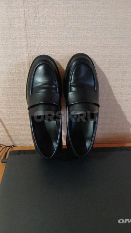 Ботиночки в отличном р.37 -300 руб., лоферы р.39  кожа очень мягкая,ножкам комфортно, первые новые - - Орск