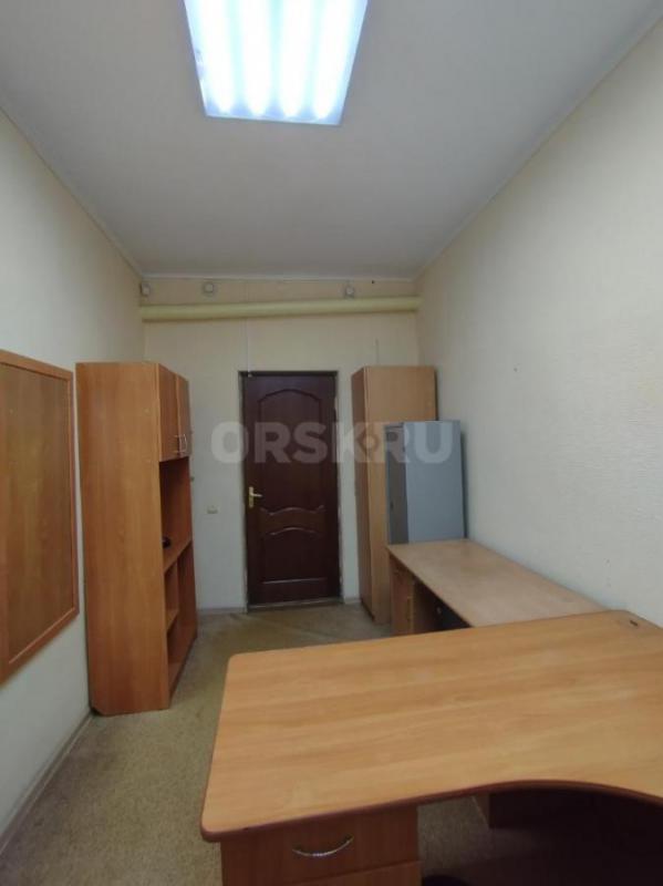 Сдаются офисные помещения на 2 этаже двухэтажного здания в центре города по адресу: г. - Орск