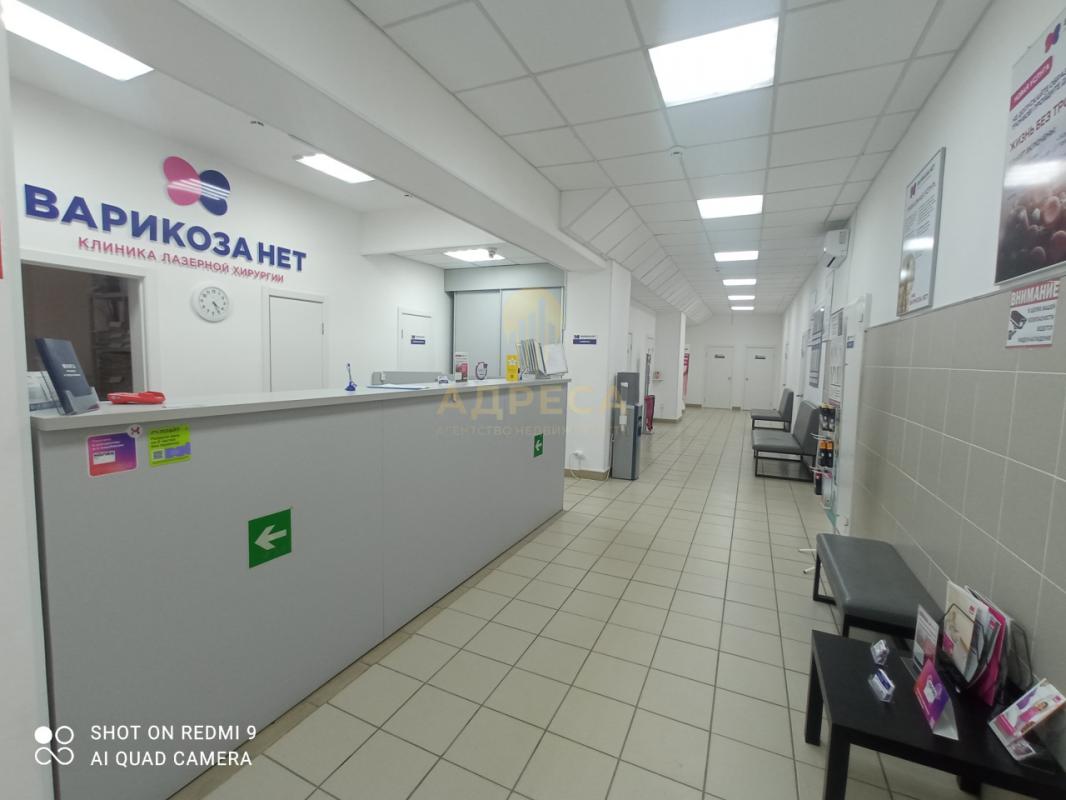 Продается Коммерческое 2-х этажное здание, ( с арендаторами) площадью 695,2 кв. - Оренбург