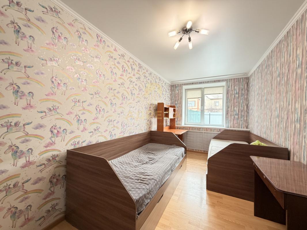 Продаётся дом для большой семьи в поселке Павловка, со всей необходимой инфраструктурой для комфортн - Павловка