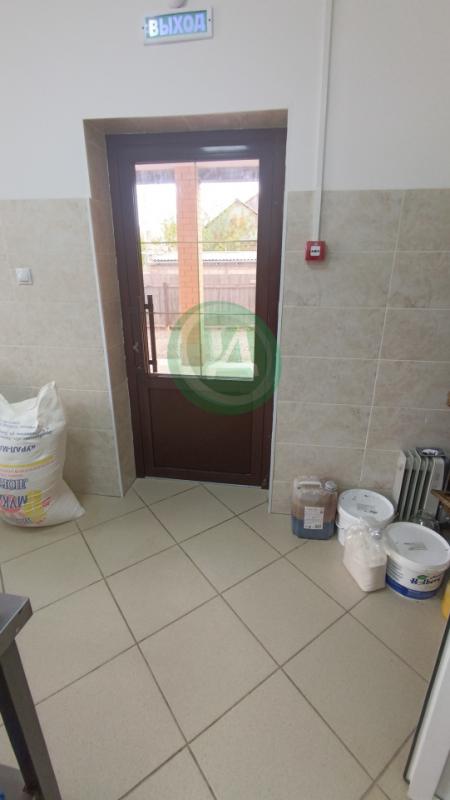 Сдам в аренду на длительный срок торговое помещение в Адамовке на улице Советская д.97. - Адамовка