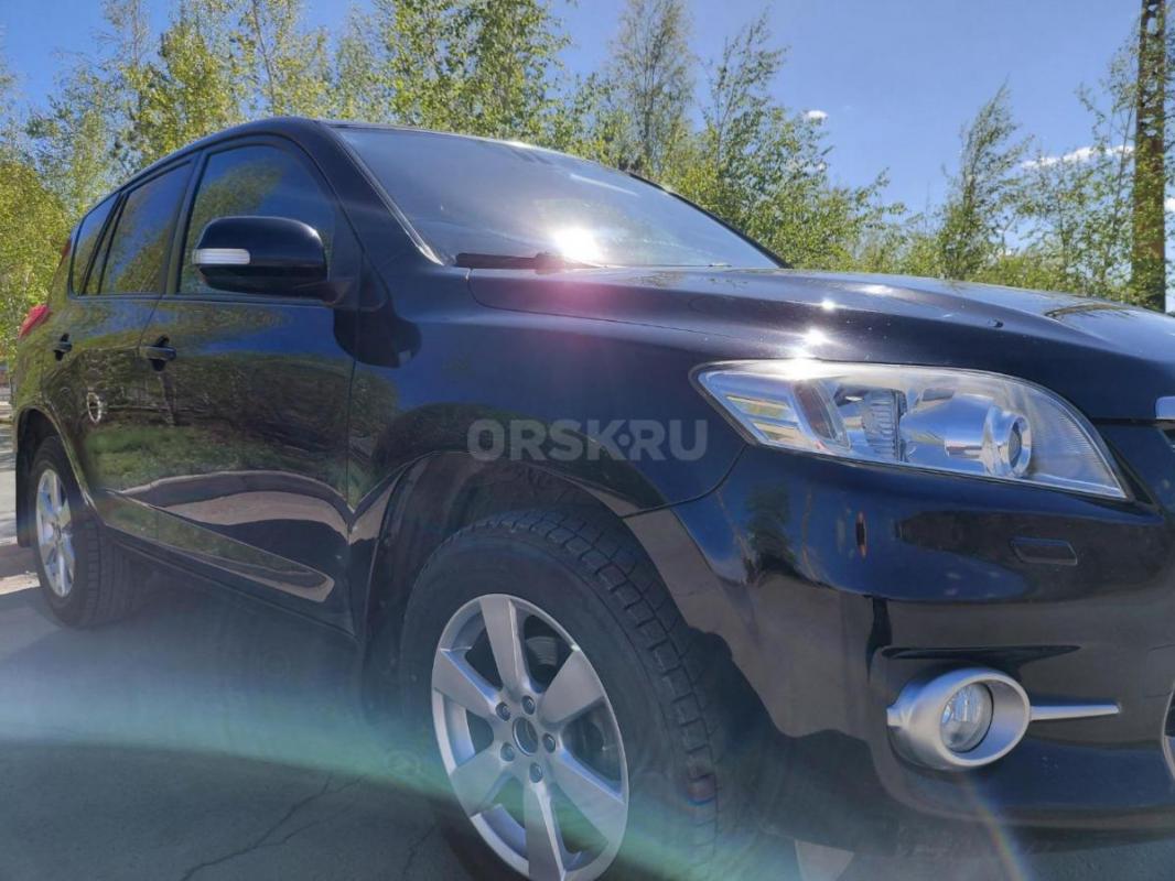 Продам Тойота Рав 4 в отличном техническом состоянии , без вложений , предмаксимальная комплектация - Орск