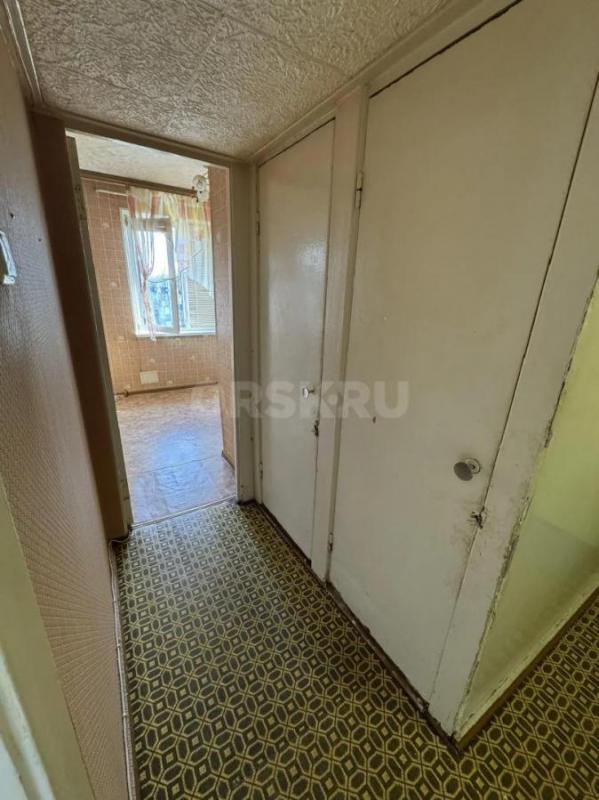 Продаётся квартира с отличной локацией под ремонт! - Орск